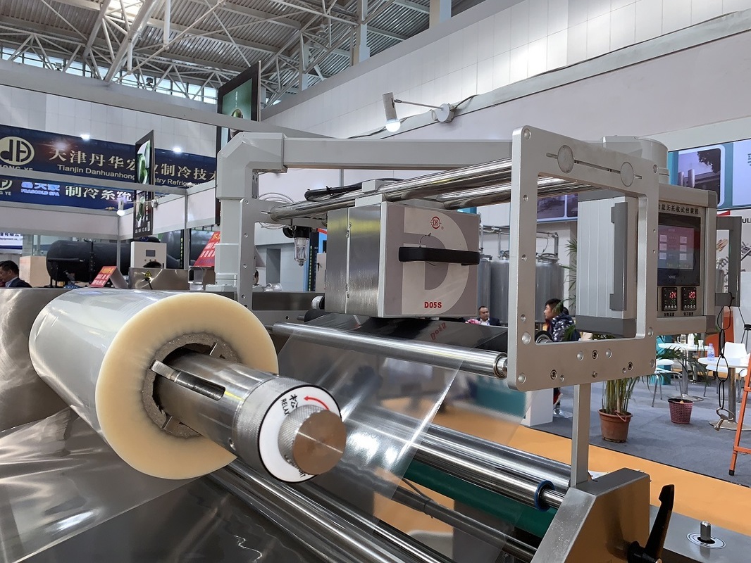 Máy in nhiệt DIKAI D05S 53mm với bộ cấp nguồn AC100-240V, nguồn khí nén 6 bar và máy in mã thông minh có vùng in 53x70mm